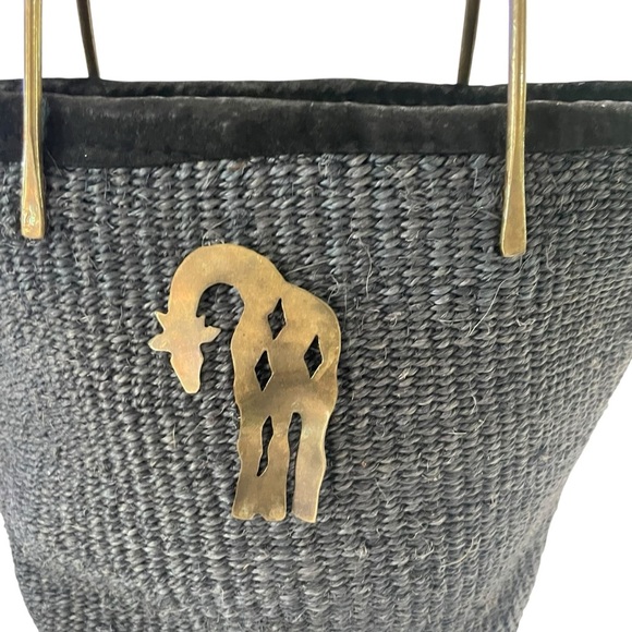 Handmade Black Woven Tote with Brass Giraffe Accent & Double Handles - Picture 3 of 11